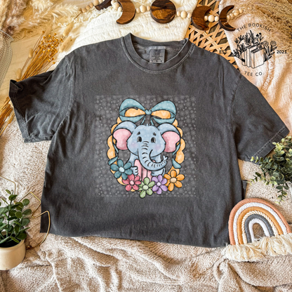 Reading Animals - Adult Tee