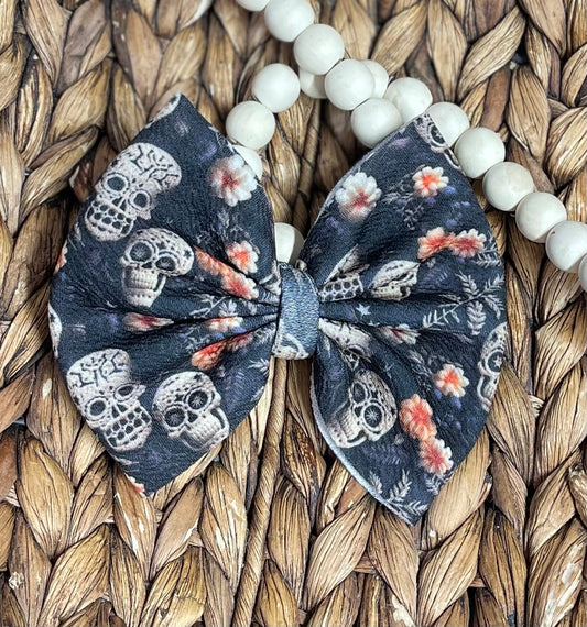 Skulls - 5” Bow