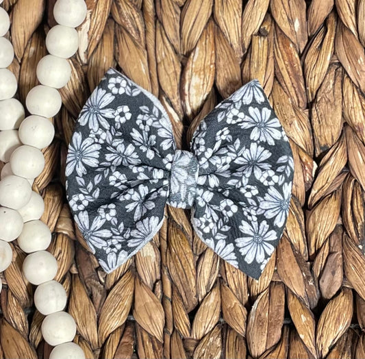 Classic B&W Floral - 4” Bow